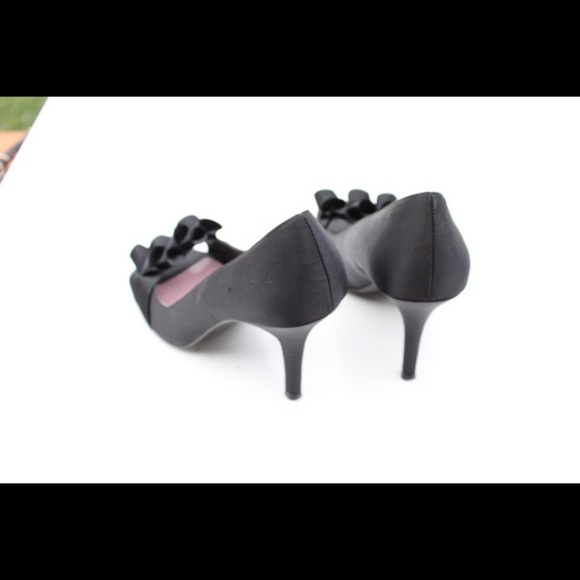 Tahari Peep toe pumps - Picture 6 of 8